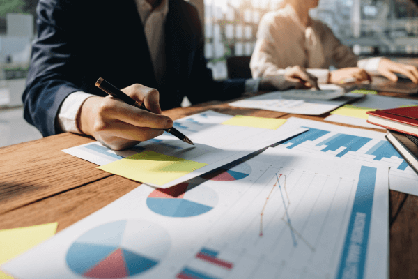 Os 7 passos essenciais para criar um plano de carreira de sucesso